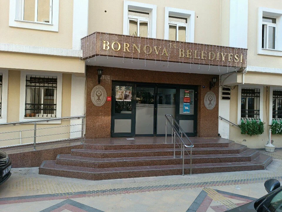 Bornova Belediye Başkanı Ömer Eşki gözaltında: