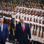 Trump Pekin dönüşü Tayvan’ı sattı: “Çok uzakta. Artık buraya ‘yer’ diyelim, çip endüstrimizi çaldılar”