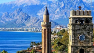Antalya: Ateşin ortasındaki cennet