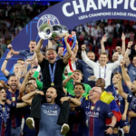 PSG, üst üste ikici kez Şampiyonlar Ligi kupasını kaldırdı