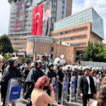 Ankara’da tarihi rezalet: Polis, CHP Genel Merkezi’ne girdi