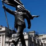 Banksy’den Londra’nın merkezinde yeni heykel