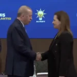 Cumhurbaşkanı Erdoğan, rozetleri taktı: Burcu Köksal ve Veysel Topçu, CHP’den Ak Parti’ye geçti