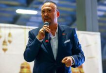 CHP, Uşak Belediye Başkanı’nı ihraç etti