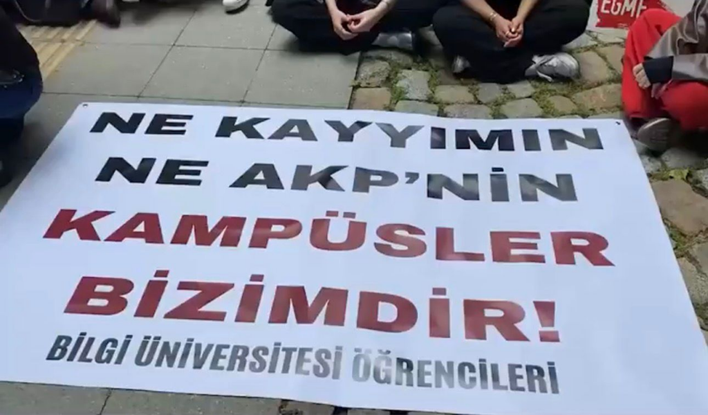 Bilgi’de gece yarısı kapatma kararına karşı öğrenciler eylemde