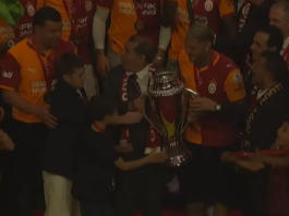 Galatasaray 26. şampiyonluğunu kutladı: Cimbom kupaya kavuştu