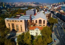 1996’da kurulan Bilgi Üniversitesi bir gece Resmi Gazete’yle kapatıldı