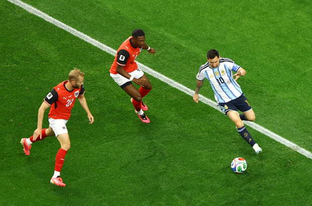 Messi rekoru kırdı: Arjantin’i bir kez daha galibiyete götürdü