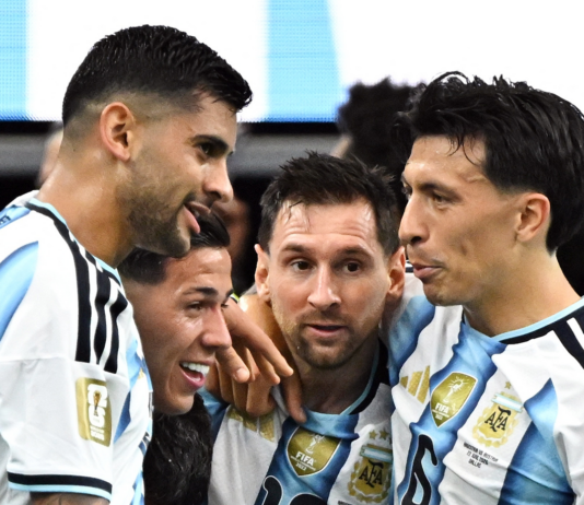 Messi, zirvede tek başına…
