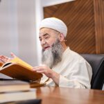 Cübbeli Ahmet, “Kabirden talimat alıyorum” dedi, ortalık karıştı