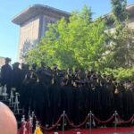 İstanbul Erkek Lisesi’nde mezuniyet töreninde protesto: Öğrenciler müdüre sırtını döndü, tören iptal edildi