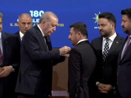 Eski AK Partili başkan, İYİ Parti’den seçilmişti, AK Parti’ye geri döndü
