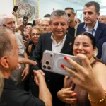 Özgür Özel’e, “Diyarbakır’da “Her biji Demirtaş” sloganlı karşılama