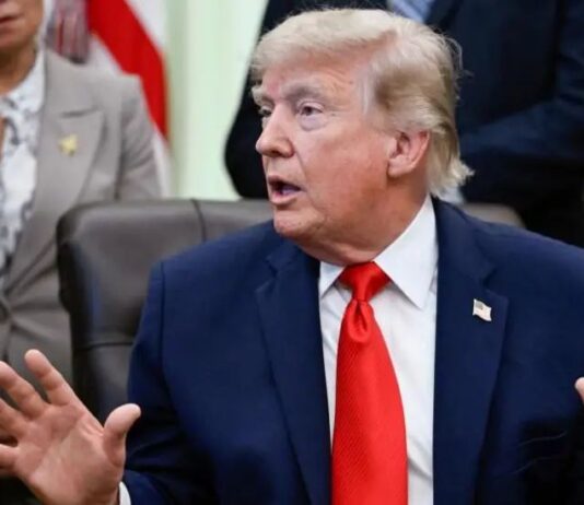 Trump: İran’la anlaşma pazar günü imzalanacak, Hürmüz Boğazı hemen açılacak