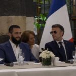 Güneş gözlüklerini çıkarmadı ama evet Macron Şam’ı ziyaret etti