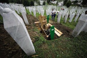 81 toplu mezar, hâlâ bulunamayan yüzlerce kayıp: Srebrenitsa’nın bitmeyen hikâyesi