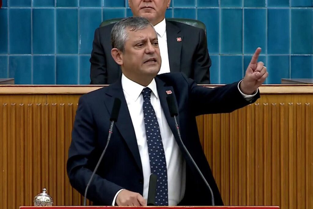 Özgür Özel CHP’ye veda etti:Vakti gelmiş bir vedanın hüznünü taşıyorum