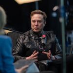 Elon Musk’a “Müslüman karşıtı mısın?” diye soruldu, cevap verirken “hayır” diyemedi