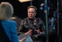 Elon Musk’a “Müslüman karşıtı mısın?” diye soruldu, cevap verirken “hayır” diyemedi