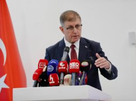 İzmirli ‘muhalif medya’ transfere hazır: “Cemil Tugay yalnız bırakıldı, AK Parti’ye geçmeli”