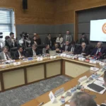 Çerçeve Yasa, 18 saatte komisyondan geçti