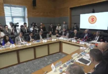 Çerçeve Yasa, 18 saatte komisyondan geçti