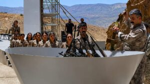 Silah bırakırken PKK’yı kınama yarışı…