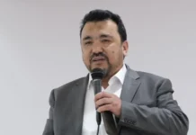 Skandal vakıf bu sefer de bıçaklı saldırıyla gündemde: Vakıf yöneticisi saldırganlarla birlikte video çekti