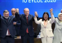 Foça Belediye Başkanı Saniye Bora Fıçı, AK Parti’ye katıldı