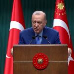 Erdoğan: “Her kim milletin mülküne el uzatırsa karşısında bizi bulur”