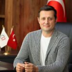 “CHP’den istifa eden Çerkezköy Belediye Başkanı Vahap Akay, 15 meclis üyesiyle AK Parti’ye geçiyor”