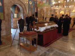 Bosna Kasabı Ratko Mladić’e resmi askeri tören: Belgrad’da binlerce kişi toplandı