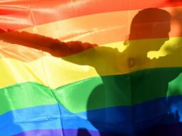 “Ailem Güvende” adı altında 15 ilde LGBTİ+ operasyonu: KAOS GL Derneği basıldı,10 yönetici gözaltına alındı