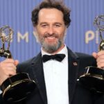 Emmy tarihinde bir ilk: Matthew Rhys aynı gece iki başrol ödülü kazandı
