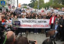 Gazeteciler 10 ilde sansüre karşı yürüdü: İstanbul’daki eyleme büyük katılım