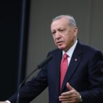 Erdoğan’dan muhalefete fon skandalı tepkisi: Türkiye’de şahsım dahil hiç kimse eleştirilemez değildir ama…