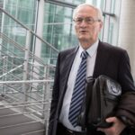 Almanya’da büyük casusluk skandalı: Eski BND Başkanı vatana ihanet suçlamasıyla tutuklandı