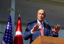 Barrack: “Bu hafta sonu İran’ı vurabiliriz”; Trump: “Büyükelçim mi söylemiş? Benim haberim yok”