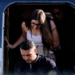 Seçimi kaybeden Flávio Bolsonaro ailesiyle ABD’ye kaçtı: Miami’ye inişi görüntülendi