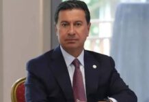 AK Parti’ye geçeceğini altı gün önce “Kesinlikle hayır” diye reddeden Ahmet Aras CHP’den istifa etti