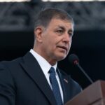 “Cemil Tugay çarşamba AK Parti’ye katılacak”: Yeni Parti İzmir İl Başkanı: “1,5 aydır iletişimimiz yok”