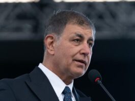 “Cemil Tugay çarşamba AK Parti’ye katılacak”: Yeni Parti İzmir İl Başkanı: “1,5 aydır iletişimimiz yok”