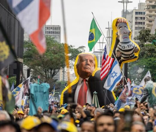 Brezilya’da sürpriz: Trump’ın favorisi Flávio Bolsonaro Lula’yı geçti, seçim ikinci tura kaldı