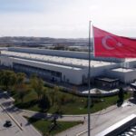 Savunma sanayii tesislerine yabancı elektrikli otomobil yasağı: “Yapay zekâ arabaları füze olarak kullanıyor”