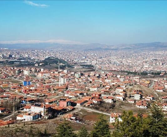 Taşı toprağı altın Yahşiyan: Küçücük ilçede dünyayı götürmüşler