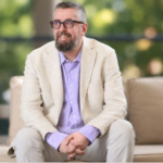 RÖPORTAJ | Akan Abdula: “Çocuğa değerli olduğunu anlatırken haksız olabileceğini söylemeyi unutmuşuz”
