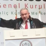 Ümit Kocasakal, 10 yıl sonra İstanbul Barosu’na döndü: “Mustafa Kemal’in askerleriyiz” sloganlarıyla kutlandı